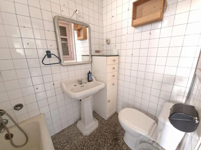 Piso en venta en Almería, Centro. VENTA DE VIVIENDA DE 3 DORMITORIOS TOTALMENTE EXTERIOR. Pisos.