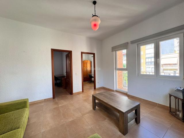 Piso en venta en Almería, Oliveros Altamira. PISO MUY AMPLIO Y MUY LUMINOSO EN PLENO CENTRO DE ALMERIA. Pisos.
