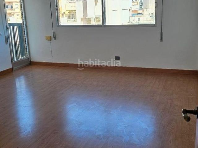 Piso en venta en Almería, Plaza de Toros Santa Rita. Tu próximo hogar a dos minutos andando del centro. Pisos.