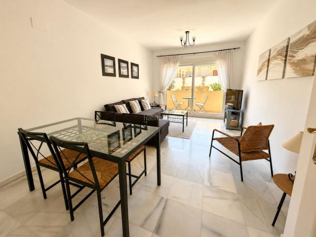Piso en venta en Almería, Retamar. Piso de 2 dormitorios en Retamar. Con garaje y piscina comunitaria. Pisos.