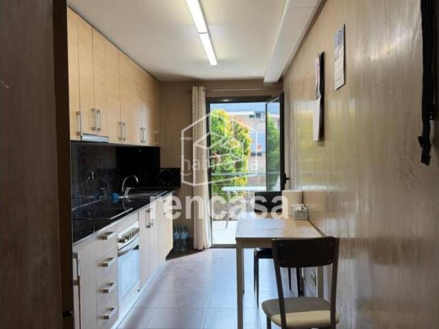 Piso en venta en Alpicat. Planta Baja con terraza, zona ajardinada y piscina comunitaria. Pisos.