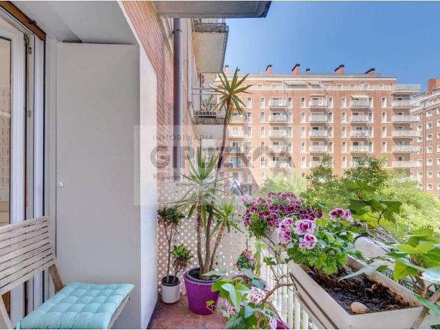 Piso en Venta en Amara