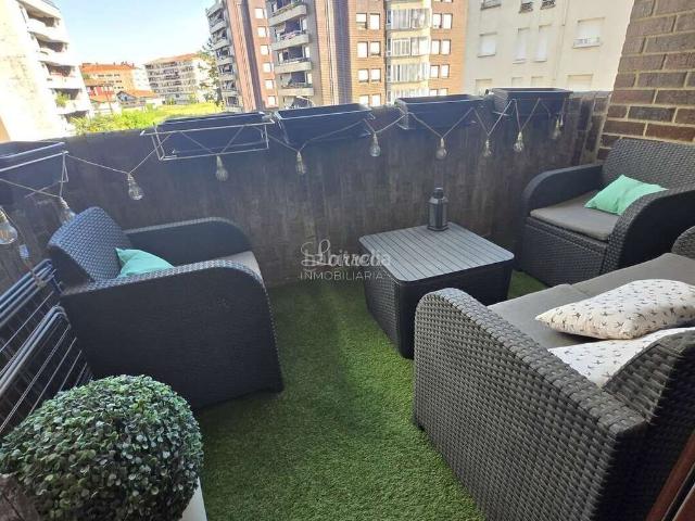 Piso en venta en Amorebieta Etxano. PISO, GARAJE Y TRASTERO EN ZONAS AJARDINAS. Pisos Amorebieta.