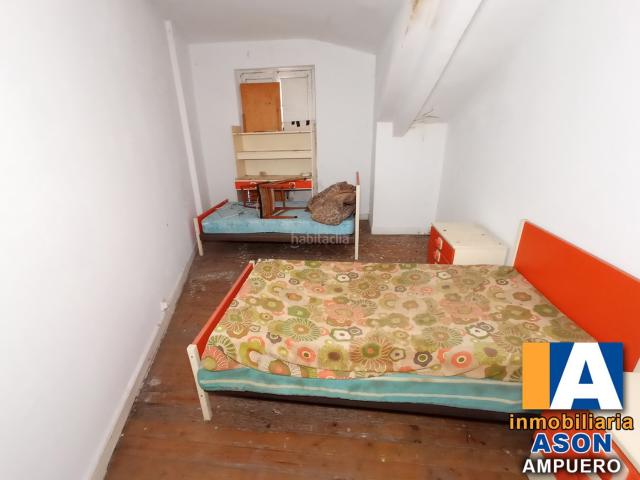 Piso en venta en Ampuero. Pisos.