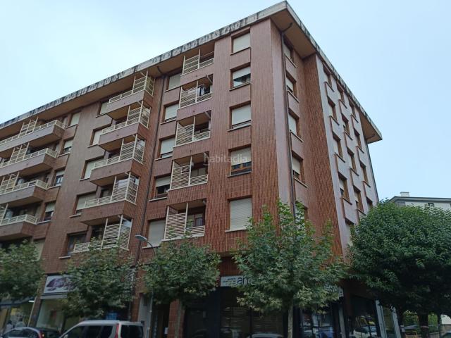 Piso en venta en Amurrio. PRECIOSO PISO EN ESQUINA EN EL CORAZÓN DE AMURRIO. Pisos.
