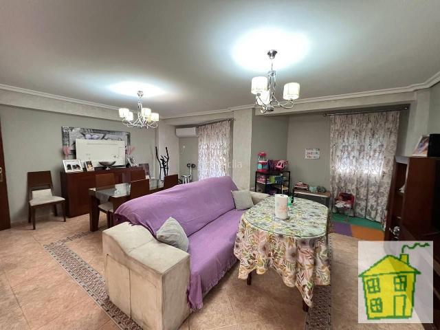 Piso en venta en Andújar. Piso en venta en Andújar en zona Los Arcos. Pisos.