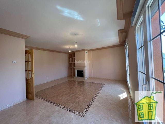 Piso en venta en Andújar. Piso en venta en Andújar en zona rotonda el Santo. Pisos.