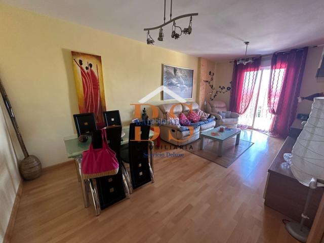 Piso en venta en Antequera, Zona de la Vega. Fantástico piso a la venta en Urbanización la quinta. Pisos.