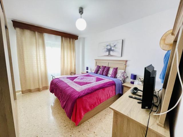 Piso en venta en Antequera, Centro. PISO CENTRICO EN ANTEQUERA BUSCA PROPIETARIO. Pisos.