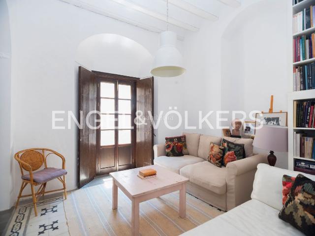 Piso en venta en Arcos de la Frontera. Joya Histórica Restaurada con Vistas a la Basílica. Pisos Arcos de la.