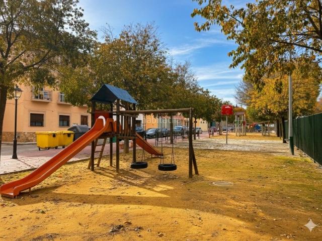 Piso en venta en Archidona. VIVE EN EL LLANO! 105m, 4 Hab. y Cocina a Estrenar. Pisos.