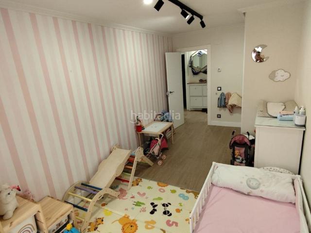 Piso en venta en Aranda de Duero, Centro. Amplia vivienda seminueva de 4 dormitorios con garaje y trastero en el corazón de Aranda de Duero. Pisos Aranda de.