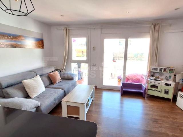 Piso en venta en Argentona, Nucli Urbà. Piso luminoso. Pisos.