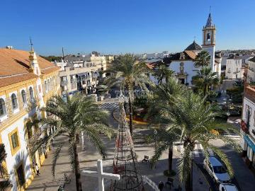 Plaza de Neptuno - Terraza, Plaza aparcamiento