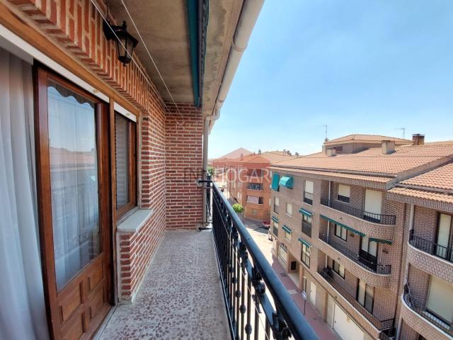 Piso en venta en Arévalo. AMPLIA Y LUMINOSA VIVIENDA EN EL CENTRO DE ARÉVALO, 05200. Pisos.