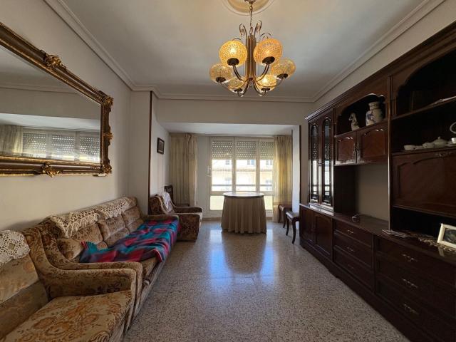 Piso en venta en Arnedo. Piso de 3 dormitorios con ascensor. Pisos.