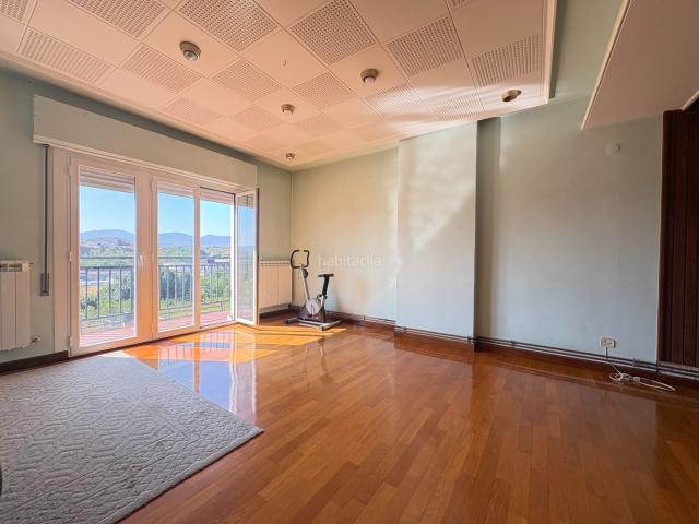 Piso en venta en Arnedo. Piso de 4 dormitorios. Pisos.