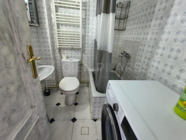 Piso en venta en Arnedo. Piso de 4 habitaciones en zona tranquila, con salón, cocina, baño, calefacción de gas y trastero. Situado en un tercer piso sin as. Pisos.