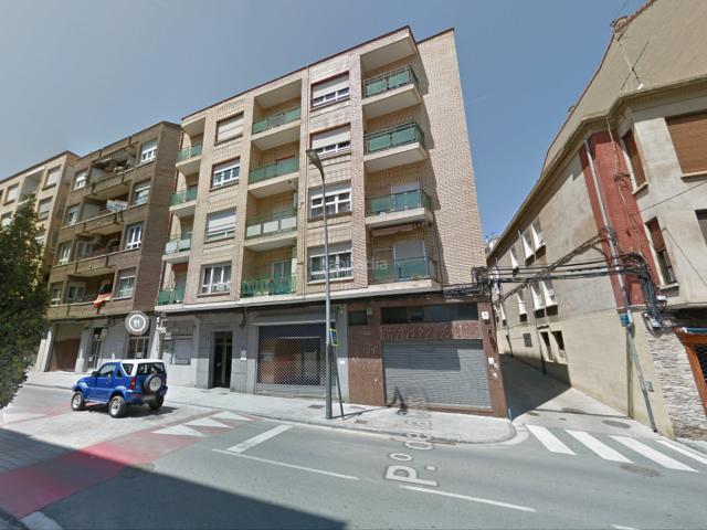 Piso en venta en Arnedo. PISO EN EL CENTRO CON ASCENSOR, PARA REFORMAR. Pisos.