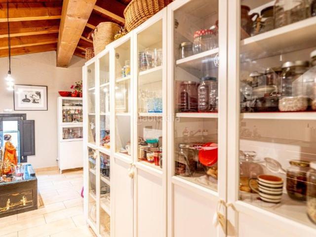 Piso en venta en Arsèguel. Piso con encanto y licencia turística vigente en una casa centenaria de Arsèguel, completamente reconstruida. Pisos.