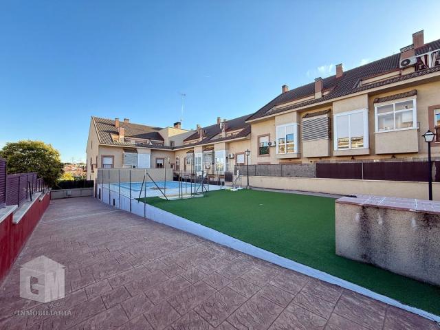 Piso en venta en Arroyomolinos, Zona El Caño. Atico castañeras. Pisos.