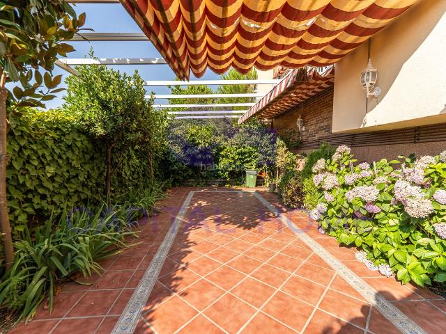 Piso en venta en Arroyomolinos, Zona El Caño. CAPITAL HOME ARROYOMOLINOS PRESENTA ESTUPENDO PISO BAJO. Pisos.