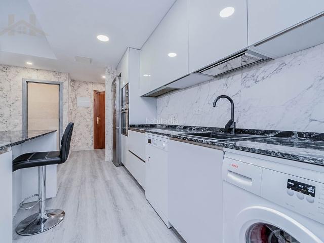 Piso en venta en Arroyomolinos, Zona El Caño. Piso en venta en Calle de Motril, 1. Pisos.