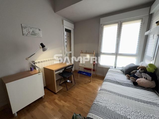 Piso en venta en Arrasate o Mondragón. ERGUIN, PRECIOSO PISO CON TERRAZA ASCENSOR Y PLAZA DE GARAJE OPCIONAL. Pisos Arrasate o.