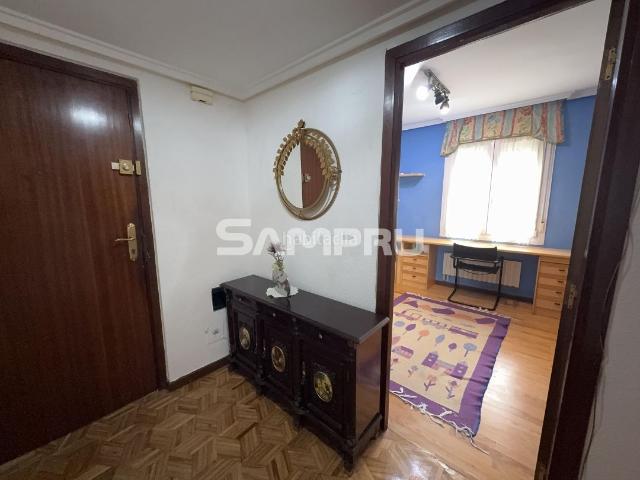 Piso en venta en Arrasate o Mondragón. ZERKAOSTETA, 3 HABITACIONES ASCENSOR Y CAMAROTE. Pisos Arrasate o.