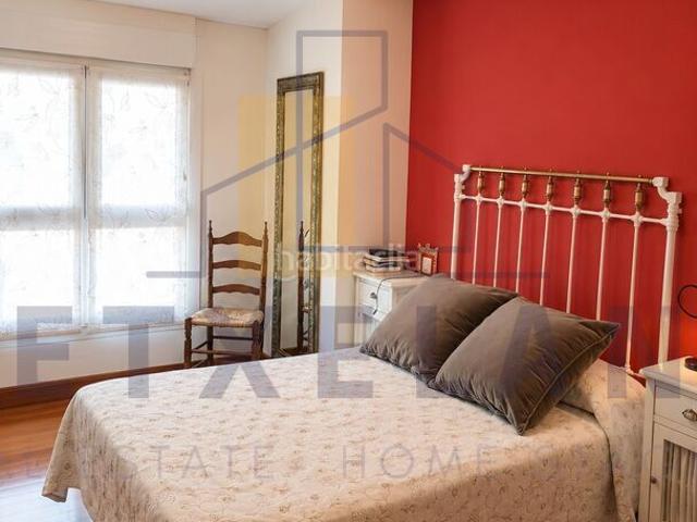 Piso en venta en Artziniega. Vivienda adosada lista para entrar a vivir con jardín y terraza en Artziniega. Pisos.