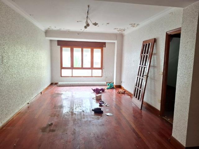 Piso en venta en Burela. PISO DE 6 HAB. EN BURELA. Pisos.