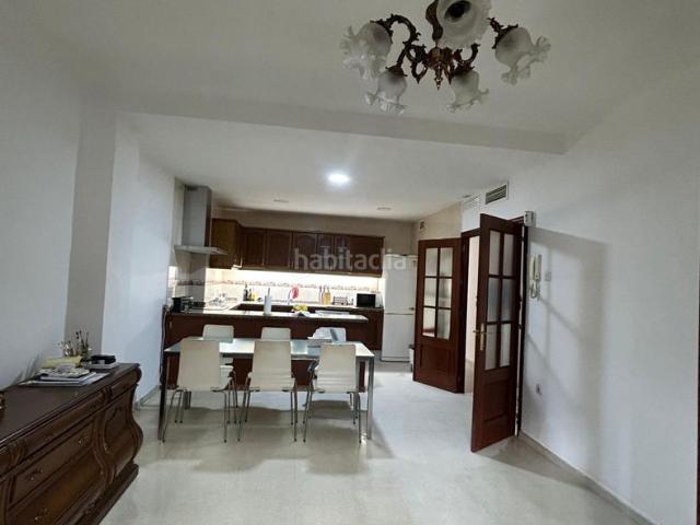 Piso en venta en Burguillos. Burguillos Piso de 3 dormitorios con ascensor y cocina amueblada. Pisos.