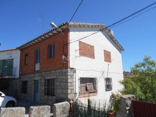 Piso en venta en Burgohondo. VIVIENDA ALQUILADA. Pisos.