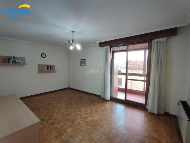 Piso en venta en Burgos, El Carmen Barrio Gimeno. Piso con terraza en San Agustín Parque Europa Ref. VB1477. Pisos.