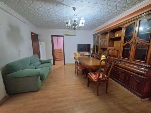Piso en venta en Burjassot, Zona Campus Universitario. Gran oportunidad para familias e inversores. Pisos.