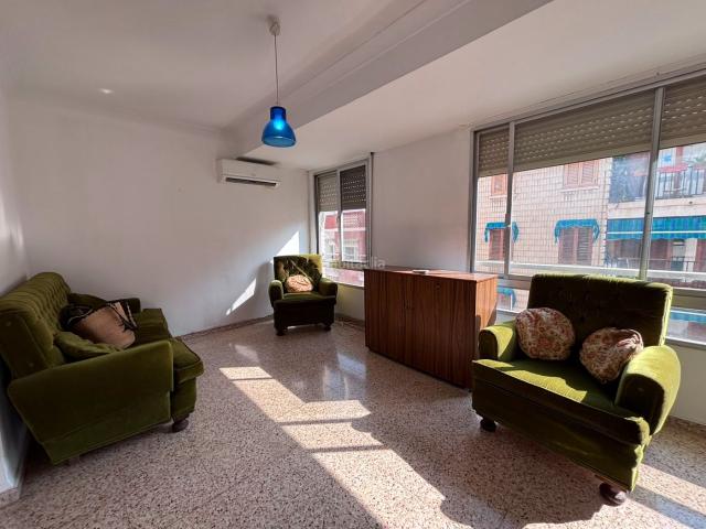 Piso en venta en Burjassot, El Castell. Excelente piso, totalmente exterior con ascensor. Pisos.