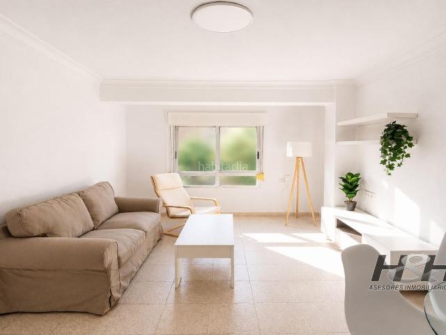 Piso en venta en Burjassot, El Castell. Piso reformado y luminoso en El Castell. HH Asesores, Inmobiliaria en Burjassot. Pisos.