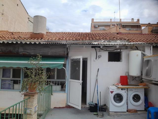 Piso en venta en Burjassot, El Castell. VIVIENDA ATICO EN RENTABILIDAD IDEAL PARA INVERSORES. Pisos.