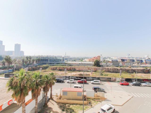 Piso en venta en Burjassot, L´Eixereta. Amplio y Luminoso Piso en Burjassot Zona de LEixereta. Pisos.