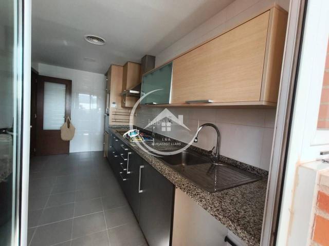 Piso en venta en Burjassot, L´Eixereta. ESPECTACULAR VIVIENDA ESQUINERA CON GARAJE,, DOS TERRAZAS Y EXCELENTES VISTAS. Pisos.