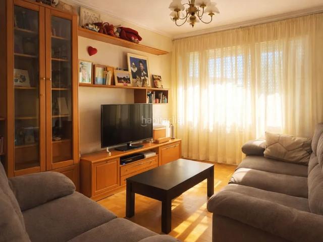 Piso en venta en Burlada. ATENCIÓN INVERSORES, SE VENDE VIVIENDA CON INQUILINO EN BURLADA. Pisos.