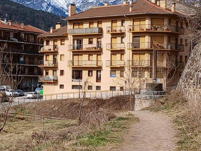 Piso en Venta en Bagà
