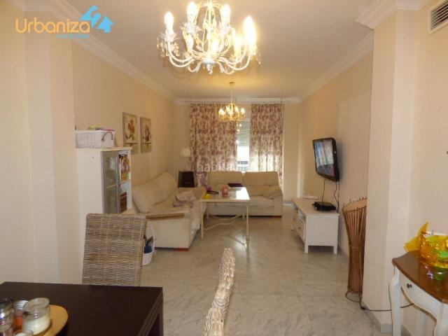 Piso en venta en Badajoz, Casco Antiguo. Viva en el centro en un espectacular piso de 4 habitaciones con garaje y trastero incluidos. Pisos.
