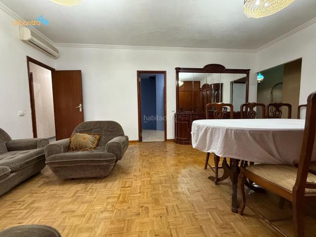 Piso en venta en Badajoz, Santa Marina. PISO AMPLIO DE 5D CON GARAJE Y TRASTERO EN PLENO CENTRO. Pisos.