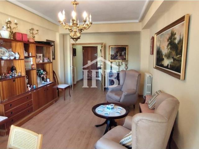 Piso en venta en Badajoz, Santa Marina. Piso de 4 dormitorios, Santa Marina Badajoz. Pisos.