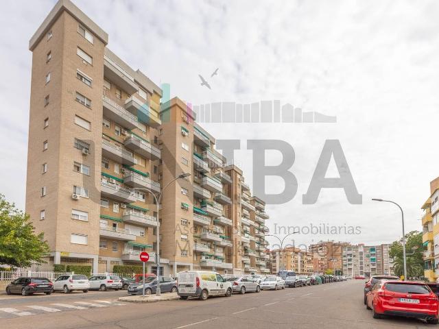 Piso en venta en Badajoz, Valdepasillas La Paz Huerta Rosales. AMPLITUD, UBICACIÓN Y TODO LO QUE NECESITAS PARA ENTRAR A VIVIR EN TU NUEVO HOGAR. Pisos.