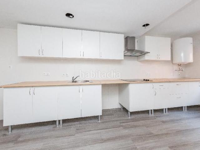 Piso en venta en Badalona, Morera. Piso en venta en calle Roger de Lluria. Pisos.