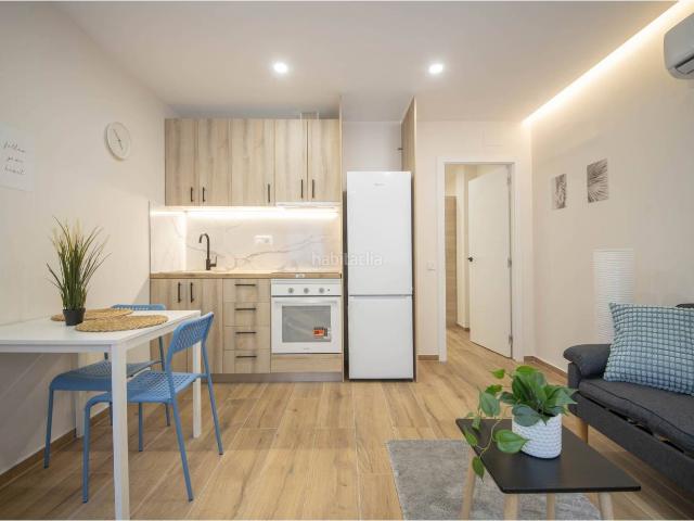 Piso en venta en Badalona, Artigues. Estudio en venta TOTALMENTE REFORMADO!. Pisos.