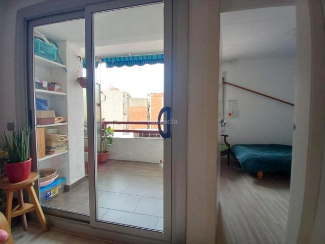 Piso en venta en Badalona, Bufalà. ¡FÁNTASTICO PISO POR DEBAJO DE AVINGUDA BUFALÁ DE 71 M2 CON 2 HABITACIONES, BALCÓN, ASCCENSOR Y ZONA COMUNITARIA EN LA MISMA FINCA. Pisos.