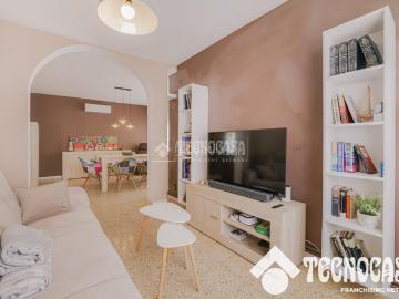Piso en venta en Badalona, Bufalà. Piso en venta en Badalona. Pisos.